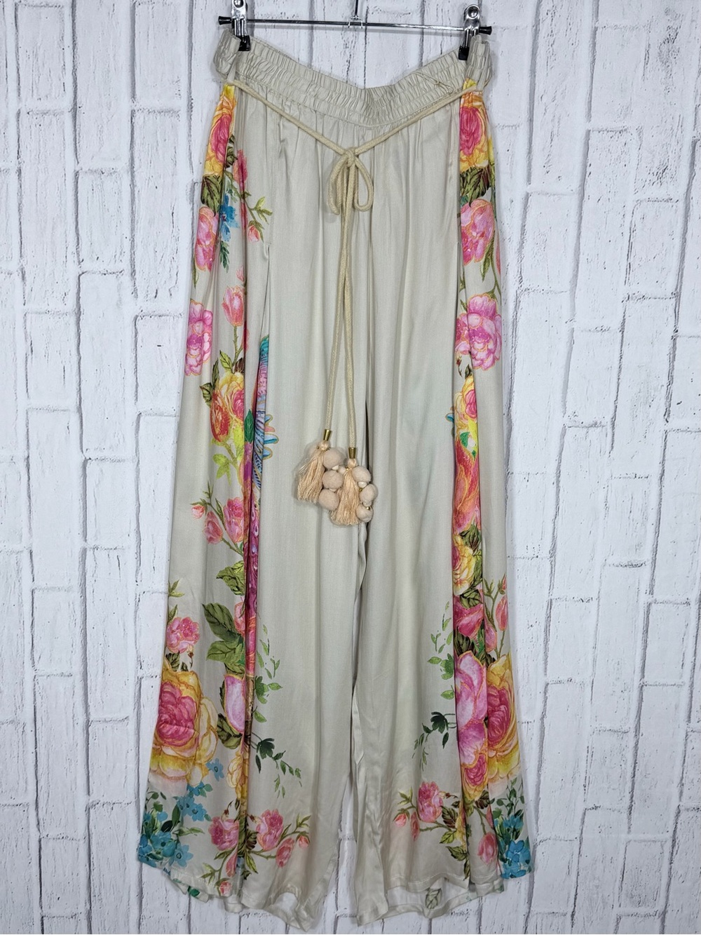 🌸 Aratta Earth Angels Floral Wide Leg Pants Beige Peacock NWT Size M - Picture 2 of 8